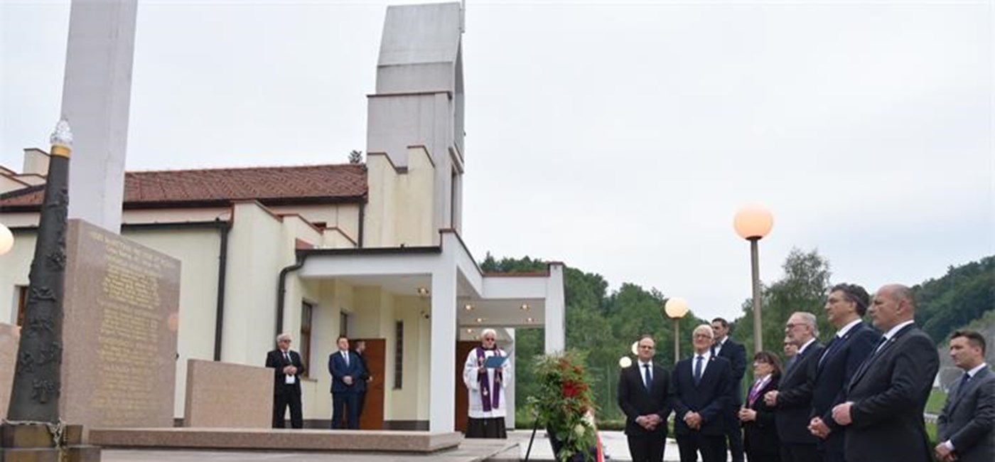 Plenković: Prisjećamo se bolnog poglavlja naše povijesti i gradimo europsku Hrvatsku na demokratskim vrijednostima